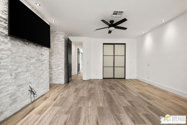 empty room with ceiling fan