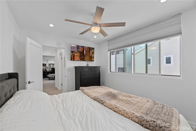 bedroom with ceiling fan