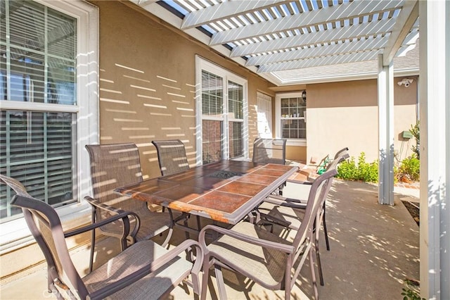 view of patio featuring a pergola