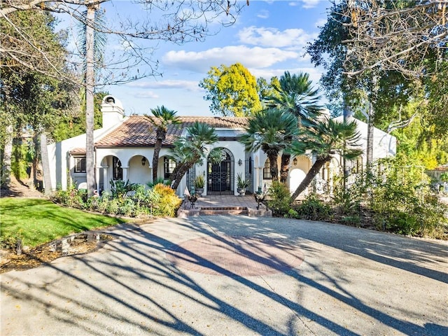 view of mediterranean / spanish-style house