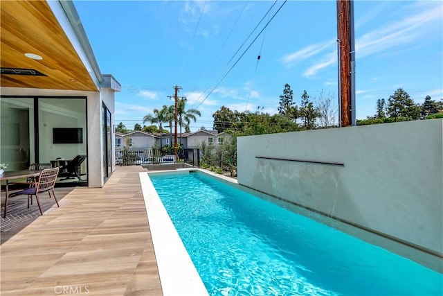 view of swimming pool