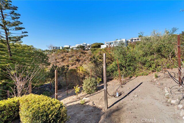 766 Pelican, Laguna Beach, CA 92651 - view of yard with fence