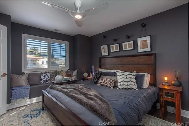 bedroom featuring ceiling fan