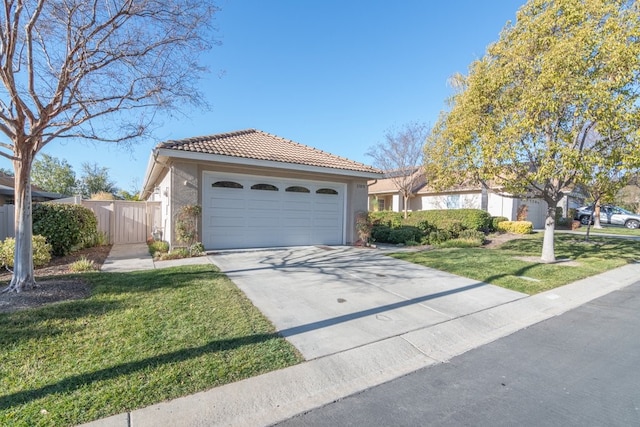 view of front of house featuring a front yard