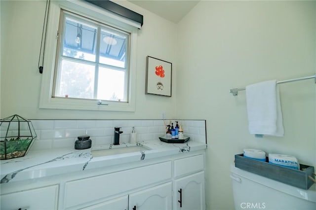636 Talmadge Rd, Big Bear Lake, CA 92315 - bathroom with vanity and toilet