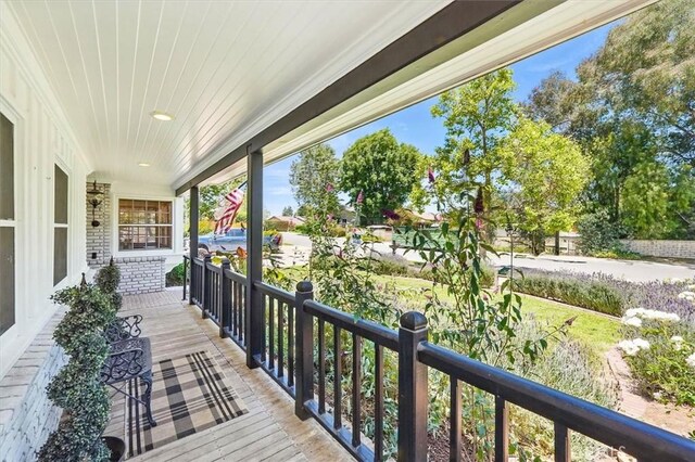 922 Carefree Dr, Simi Valley, CA 93065 - photo 5