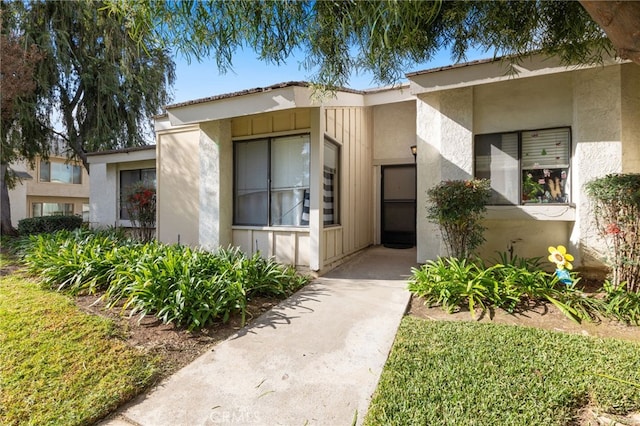 976 E Ln Habra Blvd Unit 115, La Habra, CA 90631 - view of front of property featuring stucco siding