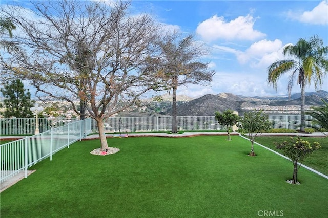 view of yard with a mountain view