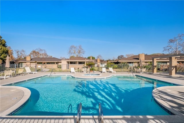 view of swimming pool