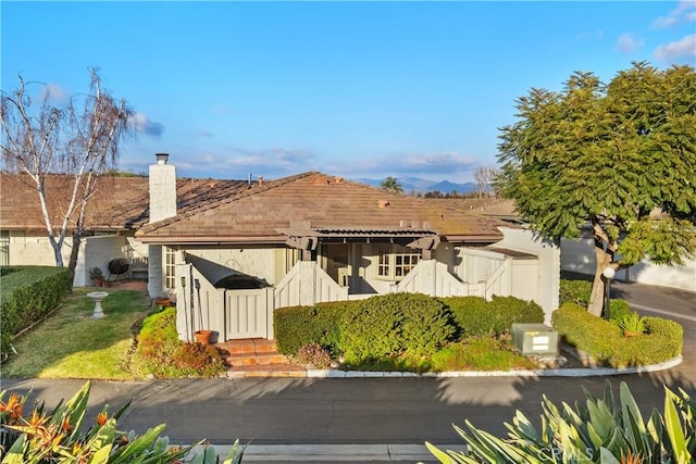 view of front of property