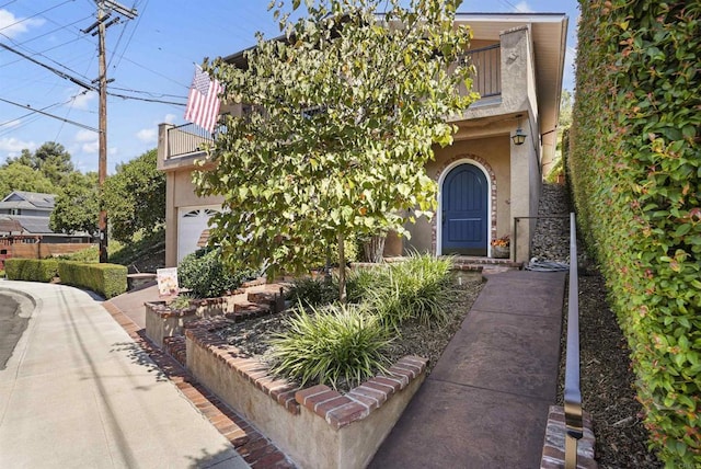 view of front of house with a garage