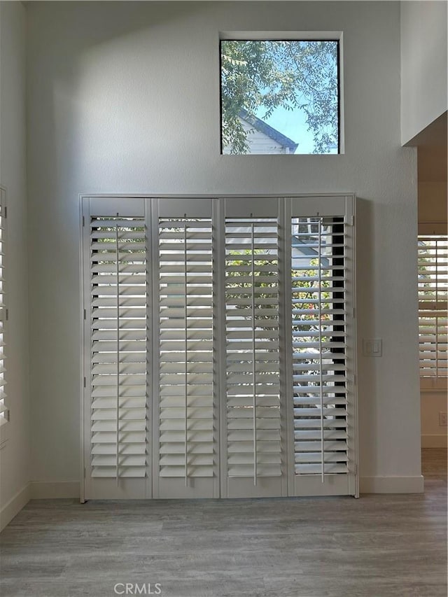 room details featuring hardwood / wood-style flooring