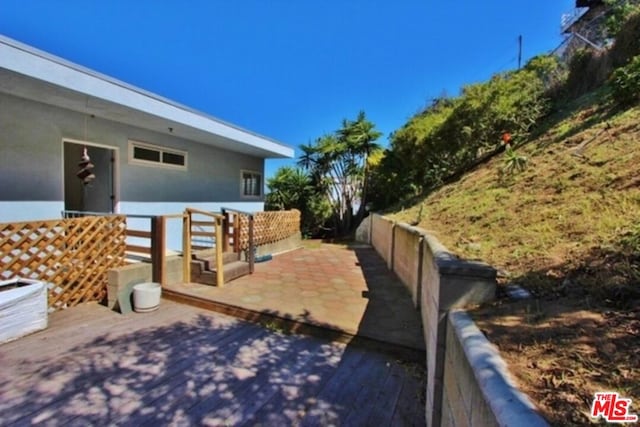 view of yard with a patio area