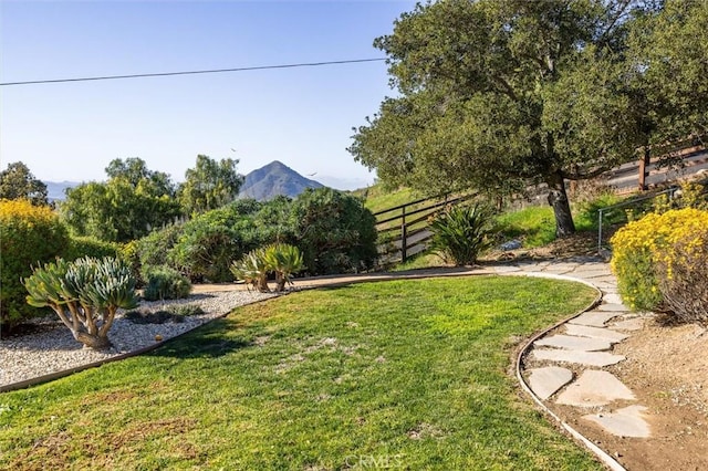 view of yard with a mountain view