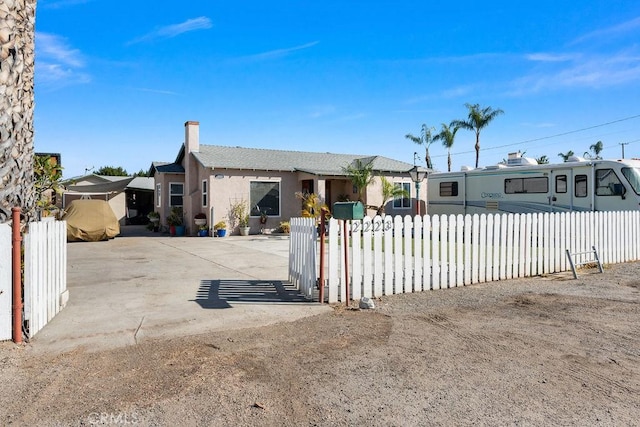 view of front of property