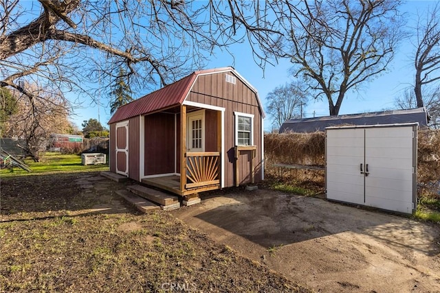 view of outbuilding