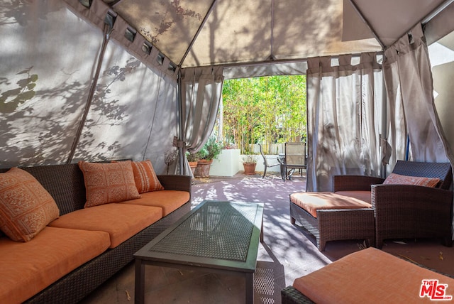 view of sunroom / solarium