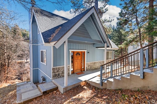 view of front of home with covered porch