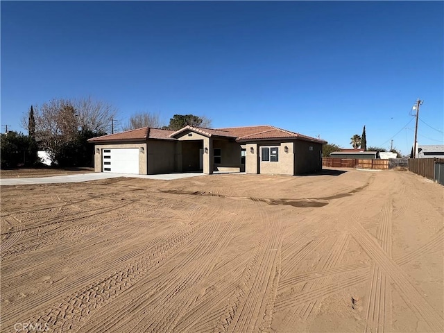 view of front facade with a garage