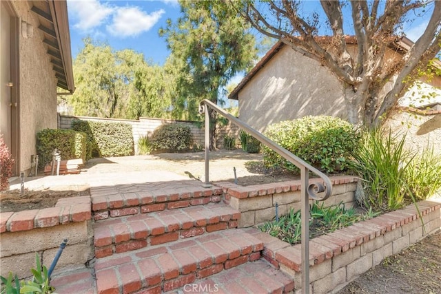 view of yard with a patio area