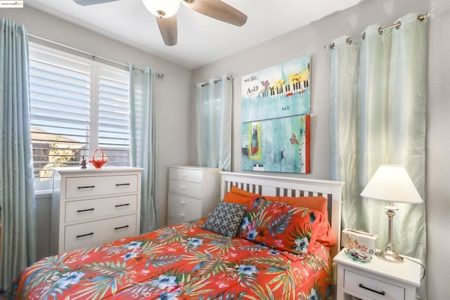 bedroom featuring ceiling fan