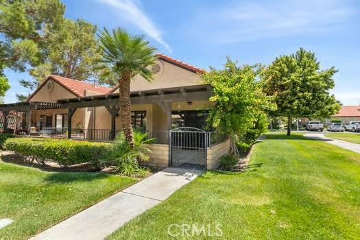11636 Kerrie Way, Apple Valley, CA 92308 - view of front of home featuring stucco siding
