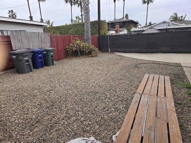 view of yard featuring a patio area