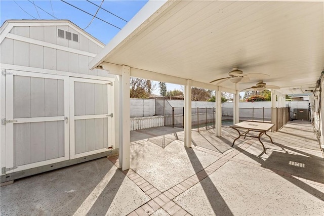 view of patio with ceiling fan