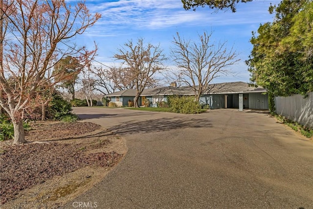 view of front of property