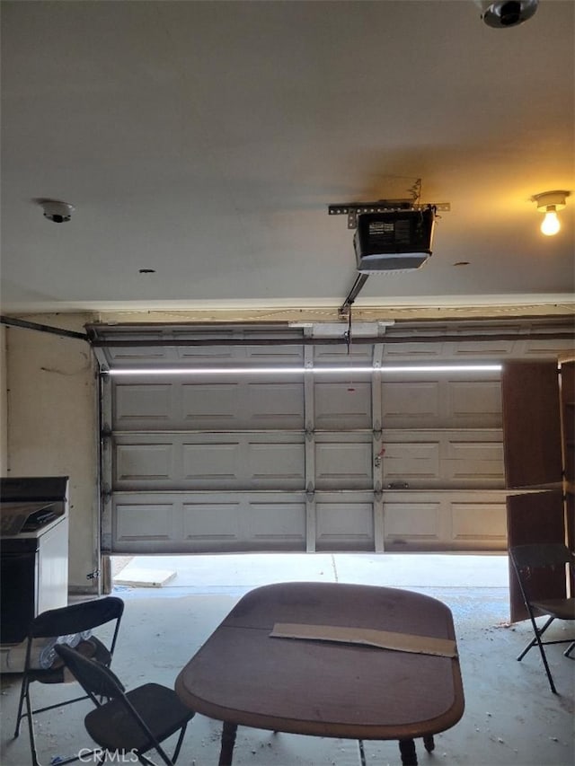 1217 Lill Hill Dr, Needles, CA 92363 - garage featuring a garage door opener