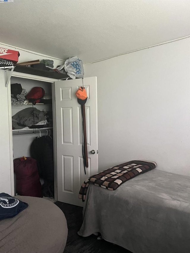 bedroom with a closet