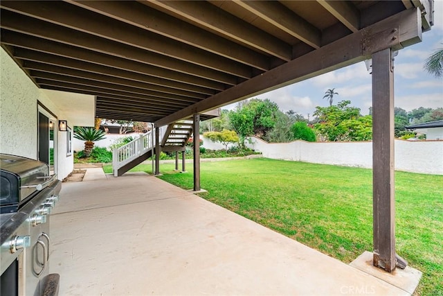 view of patio / terrace featuring an outdoor kitchen and area for grilling