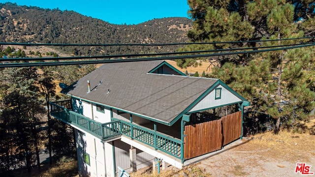 bird's eye view with a mountain view