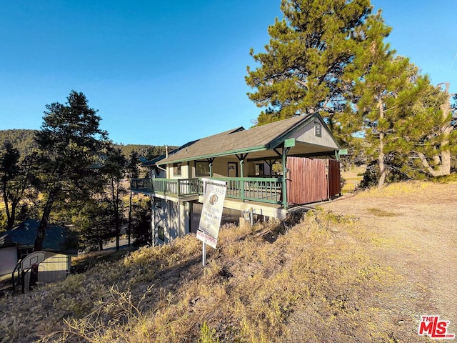 view of front of property