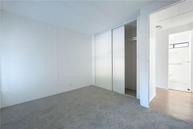 unfurnished bedroom featuring a closet