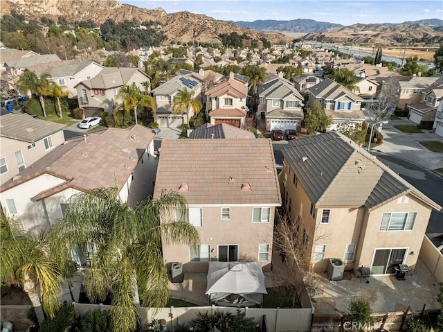 bird's eye view with a mountain view