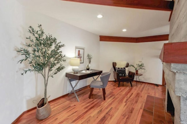 sitting room with light hardwood / wood-style floors