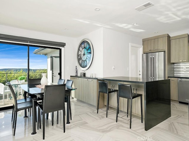 1380 Skyline Dr, Laguna Beach, CA 92651 - dining room featuring recessed lighting