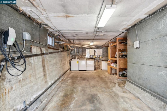 basement featuring washer and clothes dryer