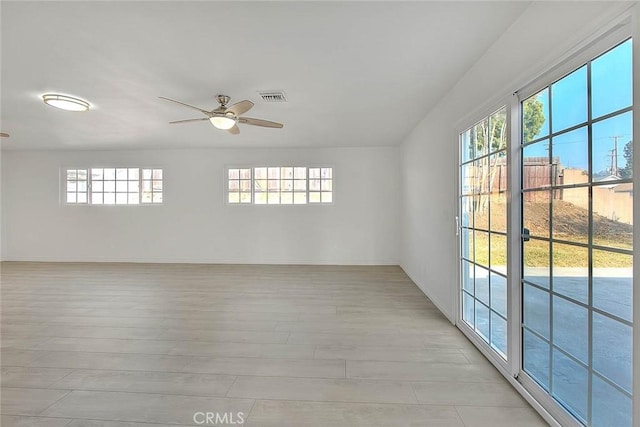 empty room with ceiling fan