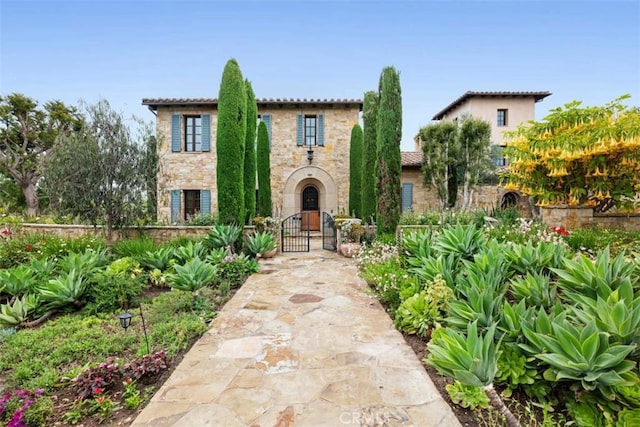 view of mediterranean / spanish-style house