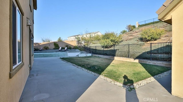 view of yard with a patio area