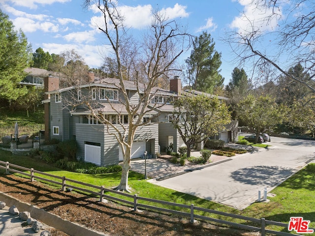 view of front facade featuring a garage