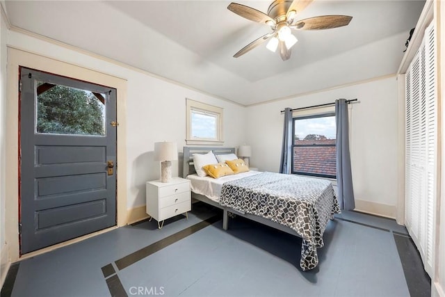 bedroom with ceiling fan