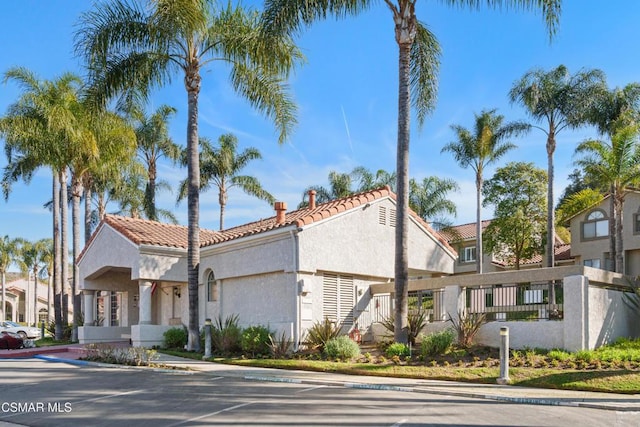 view of front of property