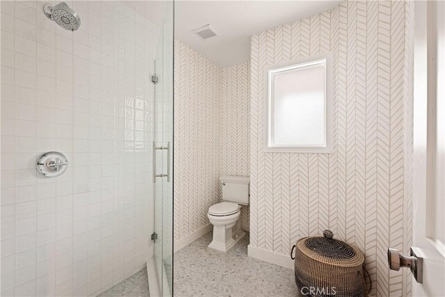 4031 Deerhorn Dr, Sherman Oaks, CA 91403 - bathroom with a stall shower, toilet, and wallpapered walls