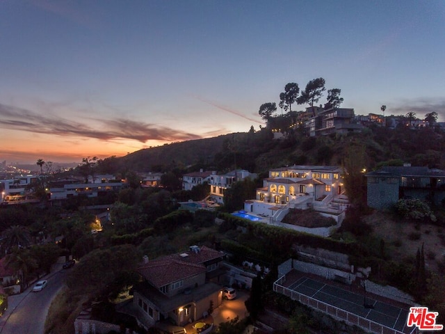 view of aerial view at dusk