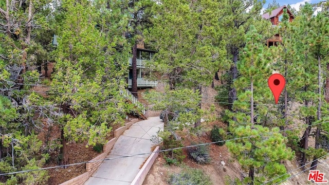 Listing photo 2 for 865 Menlo, Big Bear CA 92315