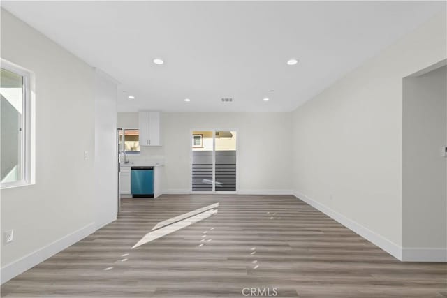 unfurnished room featuring light hardwood / wood-style flooring