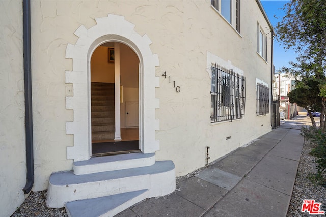 view of property entrance